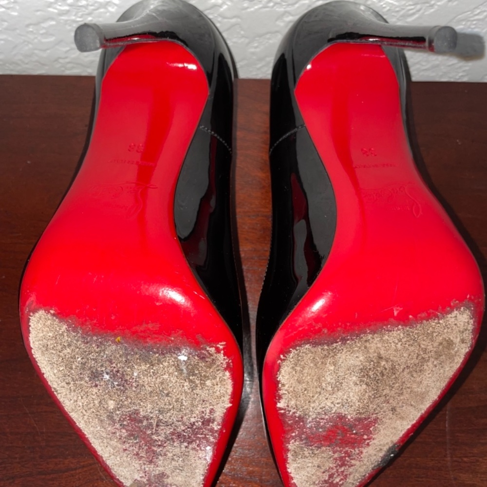 Christian Louboutin ‘So Kate’ Heel - Picture 7 of 10